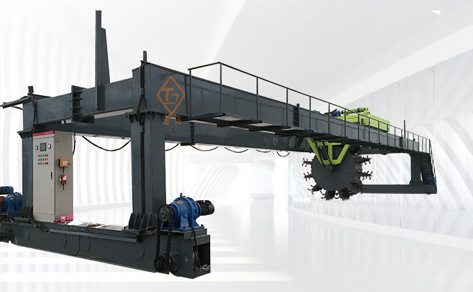 輪盤式翻堆機(jī)