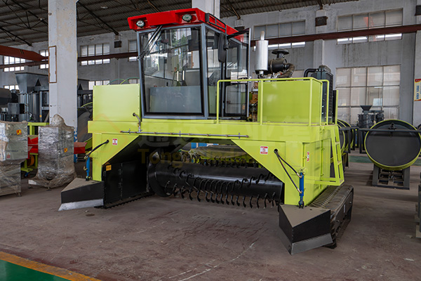 有機肥發(fā)酵設(shè)備履帶翻拋機