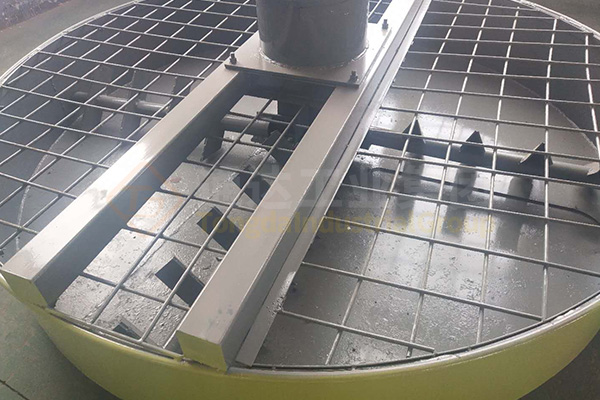 有機(jī)肥立式圓盤攪拌機(jī)