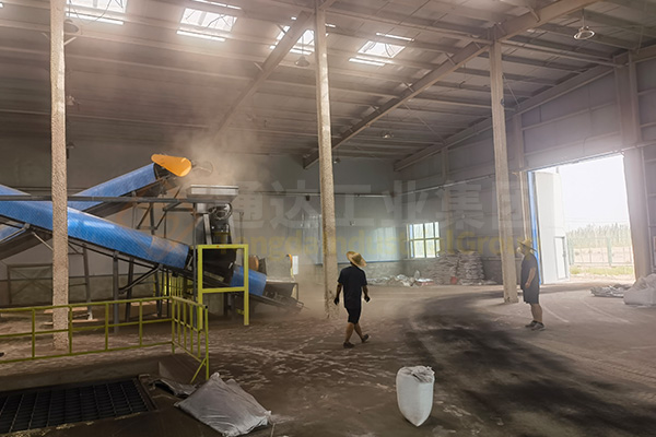 蘑菇渣如何發(fā)酵有機肥?蘑菇渣加工有機肥生產(chǎn)線工藝流程和配套設(shè)備