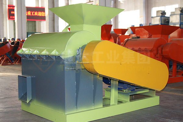 有機(jī)肥半濕物料粉碎機(jī)