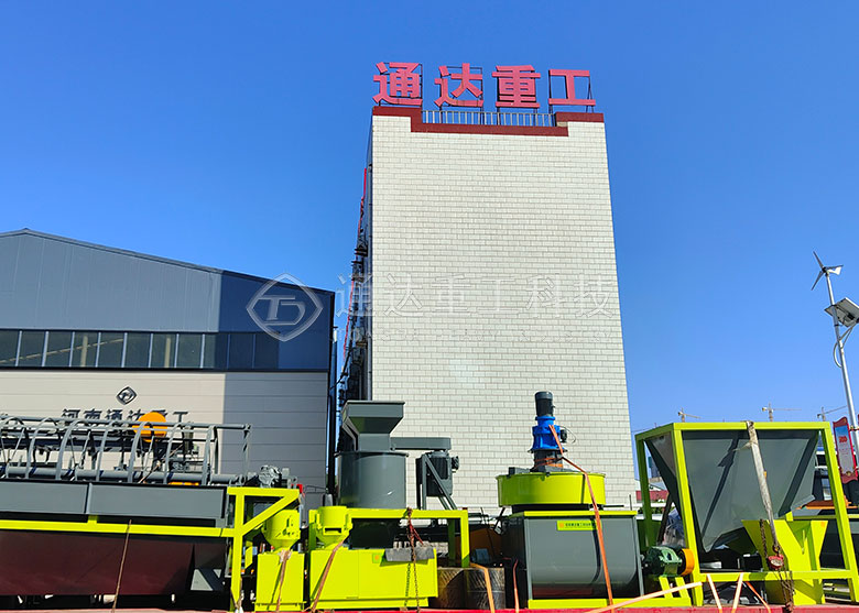 生產(chǎn)有機肥料全部設備需多大面積的廠房?年產(chǎn)1萬噸有機肥生產(chǎn)線需要多大的場地面積、條件要求、工藝流程