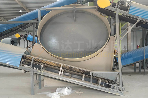 蘑菇渣如何發(fā)酵有機(jī)肥?蘑菇渣有機(jī)肥生產(chǎn)線工藝流程和配套設(shè)備有哪些?