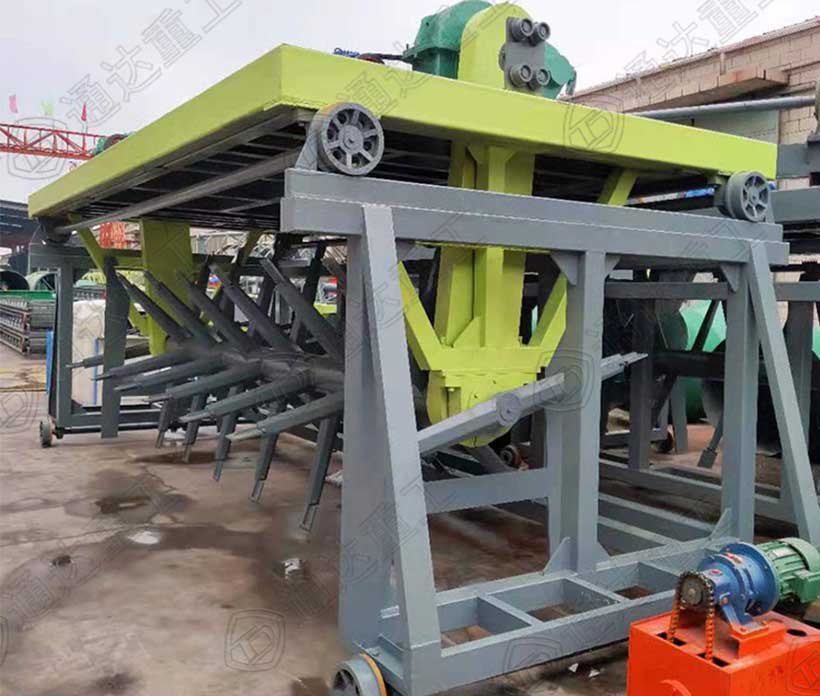 養(yǎng)雞場(chǎng)4米槽式堆肥翻拋機(jī)設(shè)計(jì)方案、特點(diǎn)優(yōu)勢(shì)