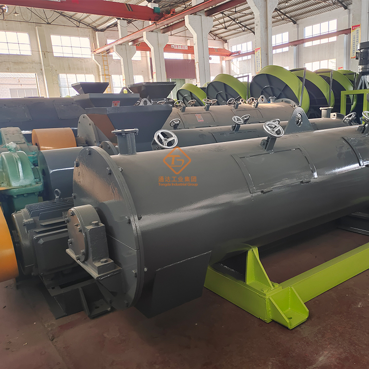 有機(jī)肥攪齒造粒機(jī)原理和適應(yīng)場景